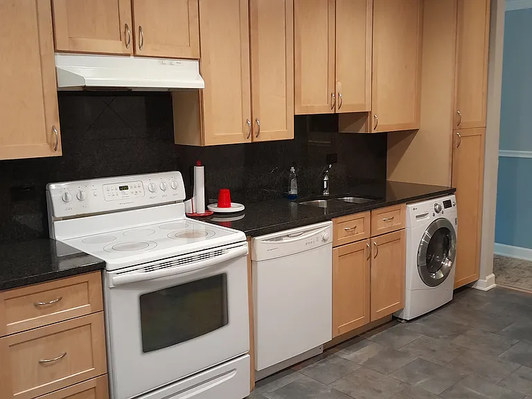 920 Beau Dr #300 — Photo 2