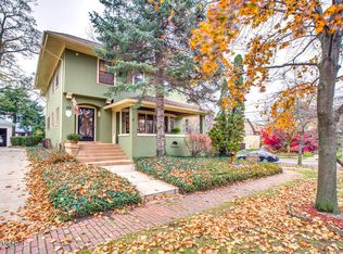 557 Avalon Ter SE, Grand Rapids, MI 49503