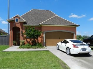 109 Summer Breeze Ln, Lafayette, LA 70508