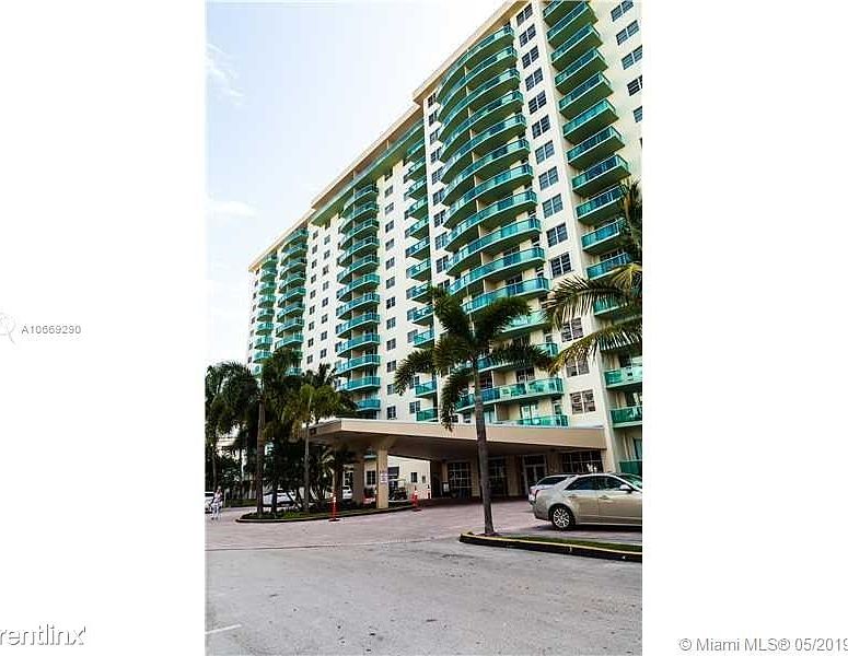 2nd image of 19390 Collins Ave APT 512