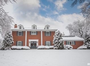 5901 N Briarwood Ln, Peoria, IL