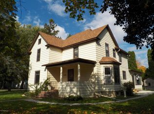 135 1st St SW, Elgin, MN 55932