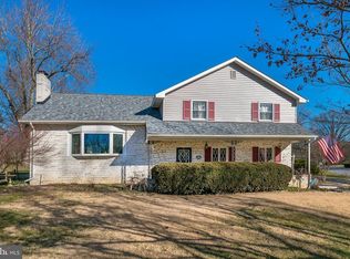 1713 Colonial Manor Dr, Lancaster, PA 17603