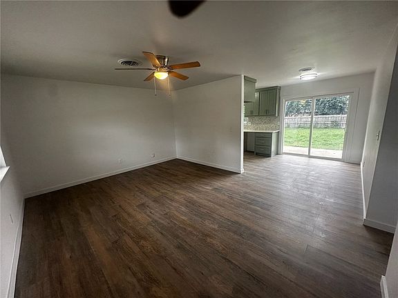 3rd image of 1315 W Janda Dr