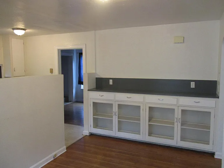 77 W 24th Pl — Photo 5