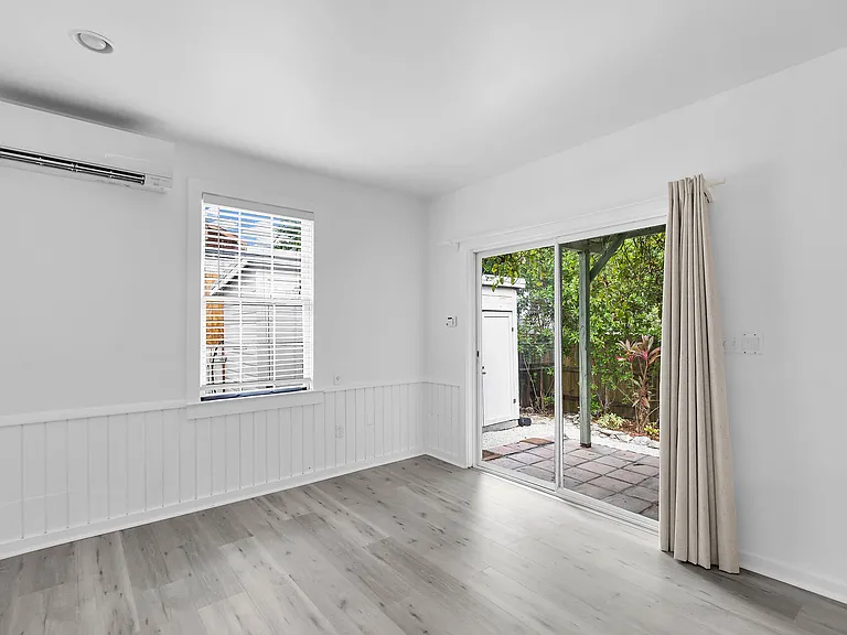 312 Catherine St #2 — Photo 6