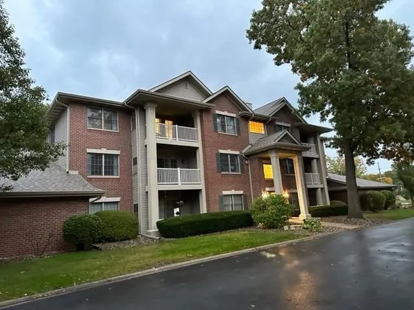 1640 White Oak Cir Unit 1-B, Munster, IN 46321