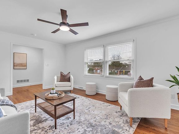3rd image of 9 Melbourne Ln