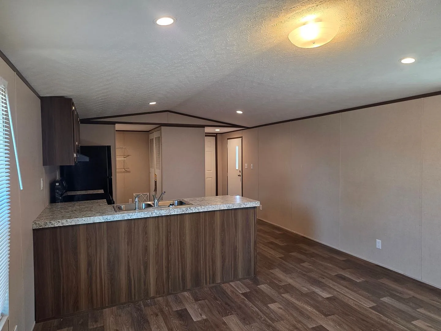 Like New 2024 3-Bedroom Home with Energy-Saving Features! — Photo 4
