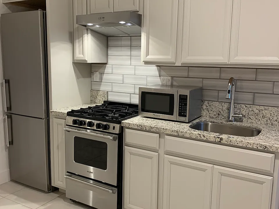 38 E Stefano Ave