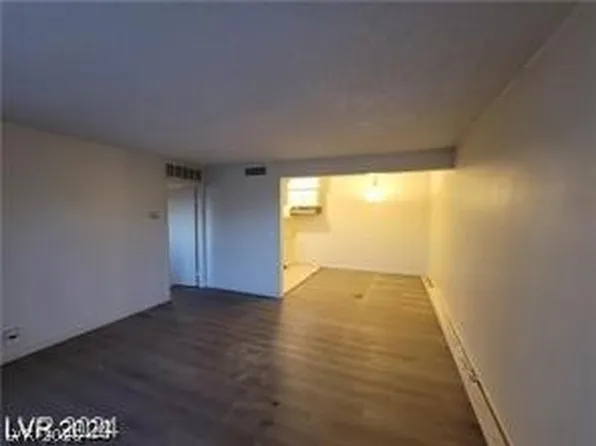 615 S Royal Crest Cir Unit 10, Las Vegas, NV 89169