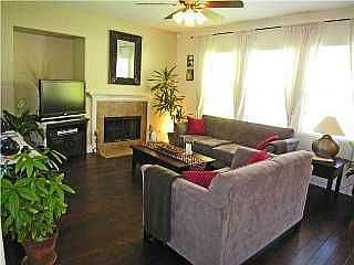 3rd image of 1517 Black Walnut Dr