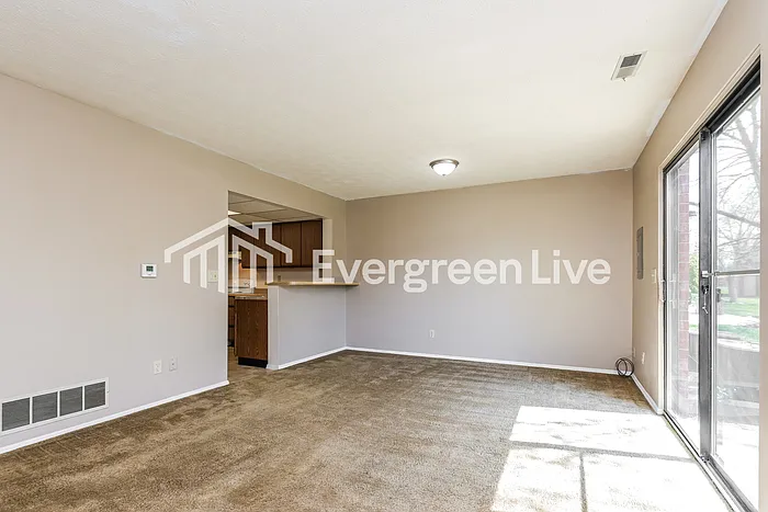 6544 Rolling Glen Dr — Photo 4