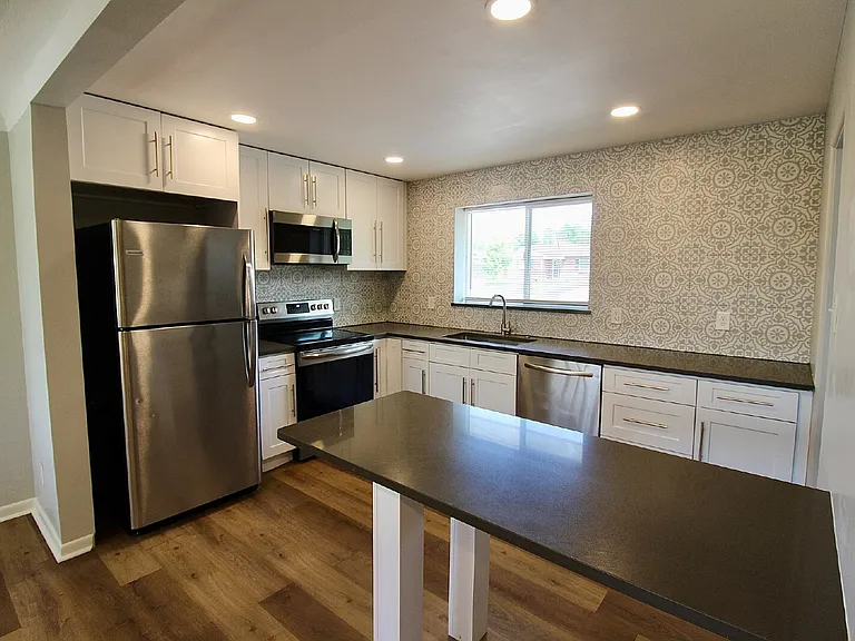 3614 N Monaco Street Pkwy — Photo 7