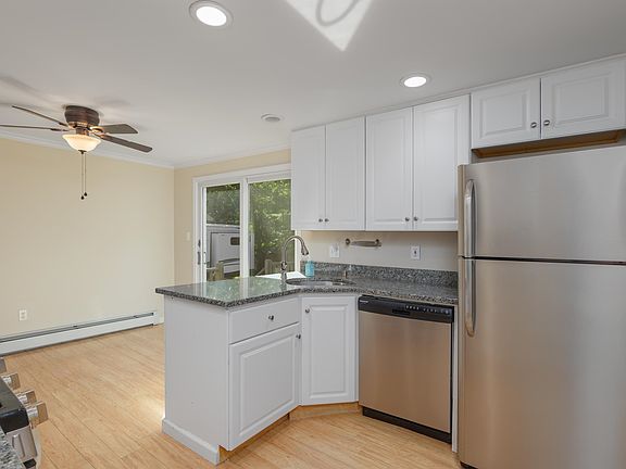 5th image of 6 Auburn Street #1