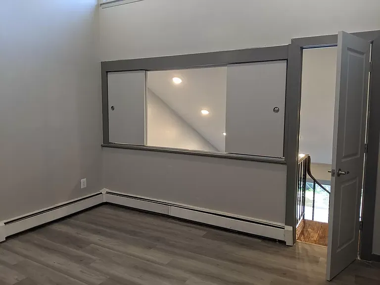 25 Covington St #202 — Photo 9