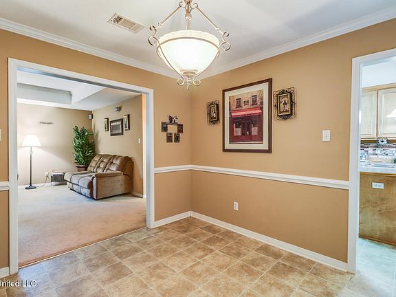 5th image of 8470 Jeff Davis Dr
