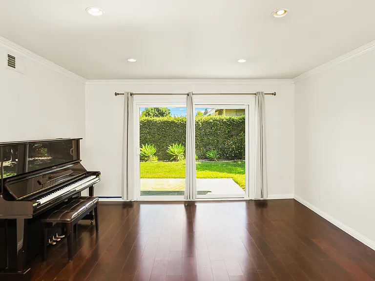1403 E Chalynn Ave — Photo 10