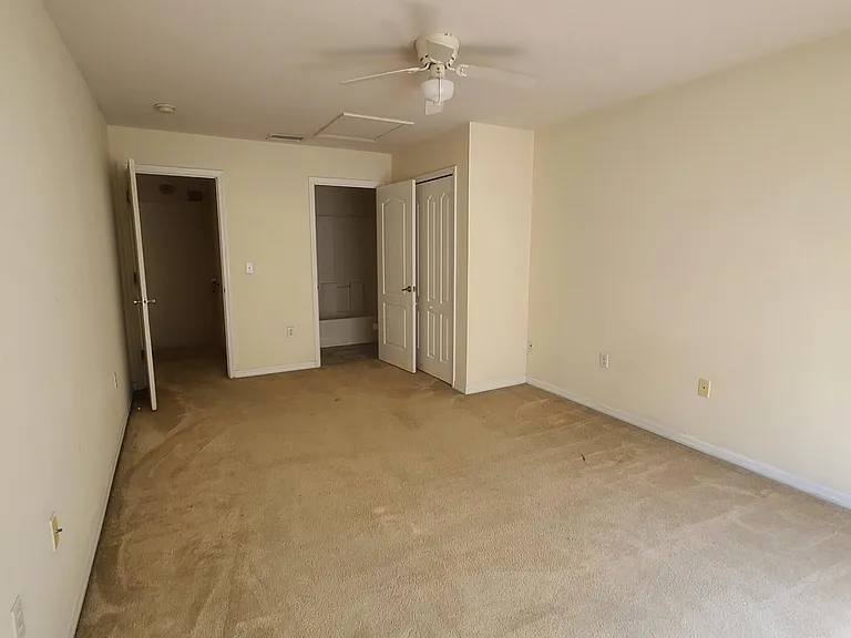 1018 Grand Hickory Cir — Photo 16
