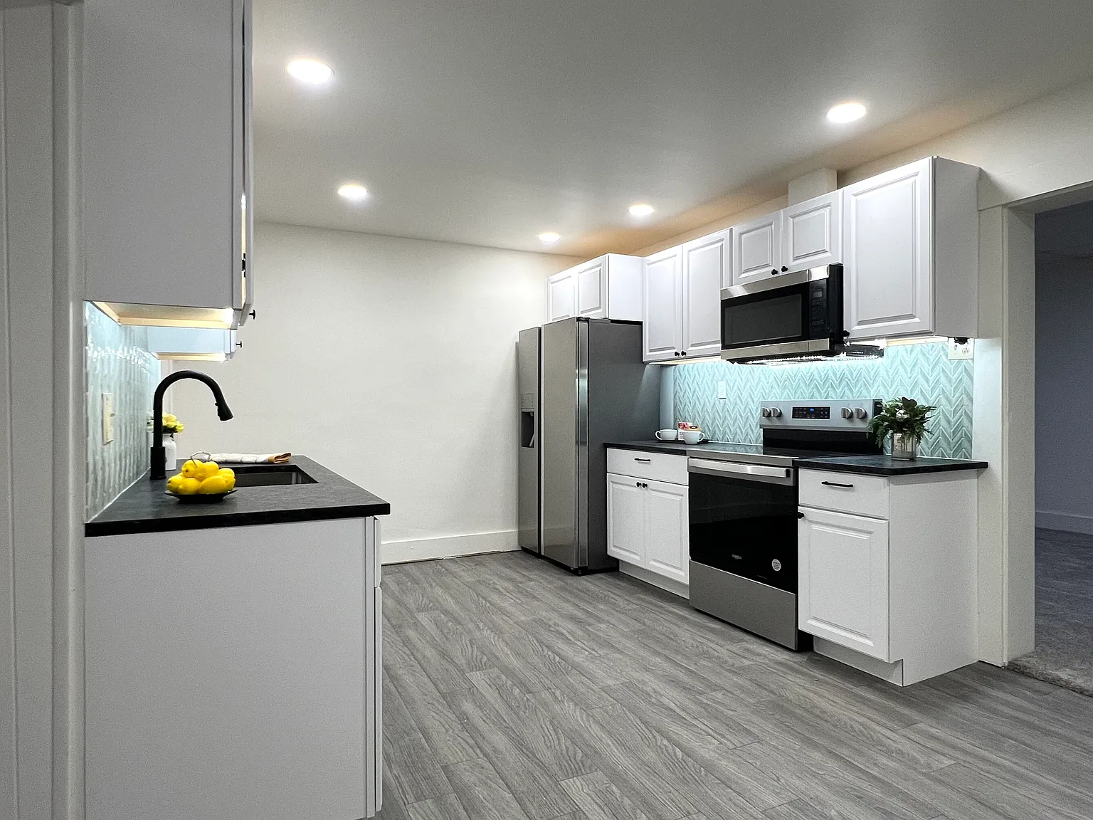 1 bed, 1100 sqft, $1,195 — Photo 3