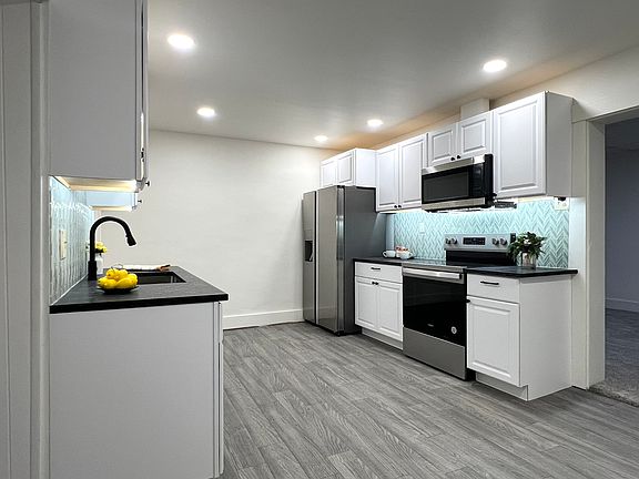 3rd image of 112 E Somers St