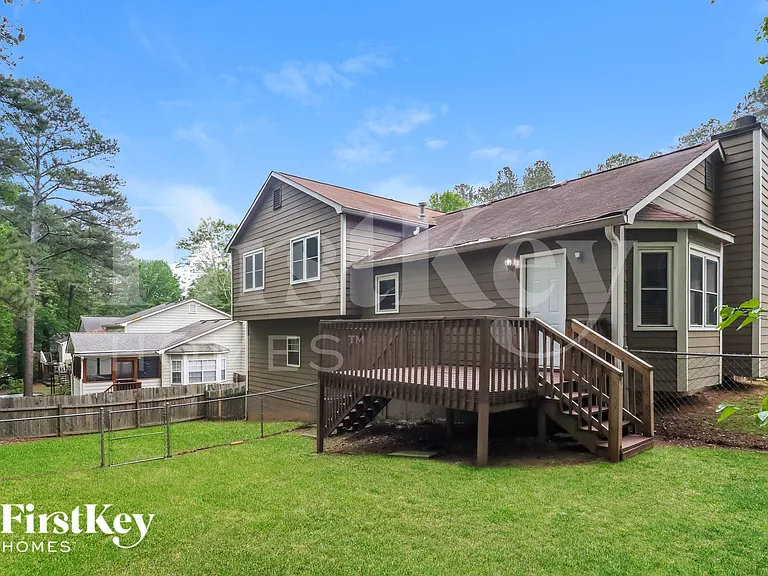 1055 Coker Cir NW — Photo 15