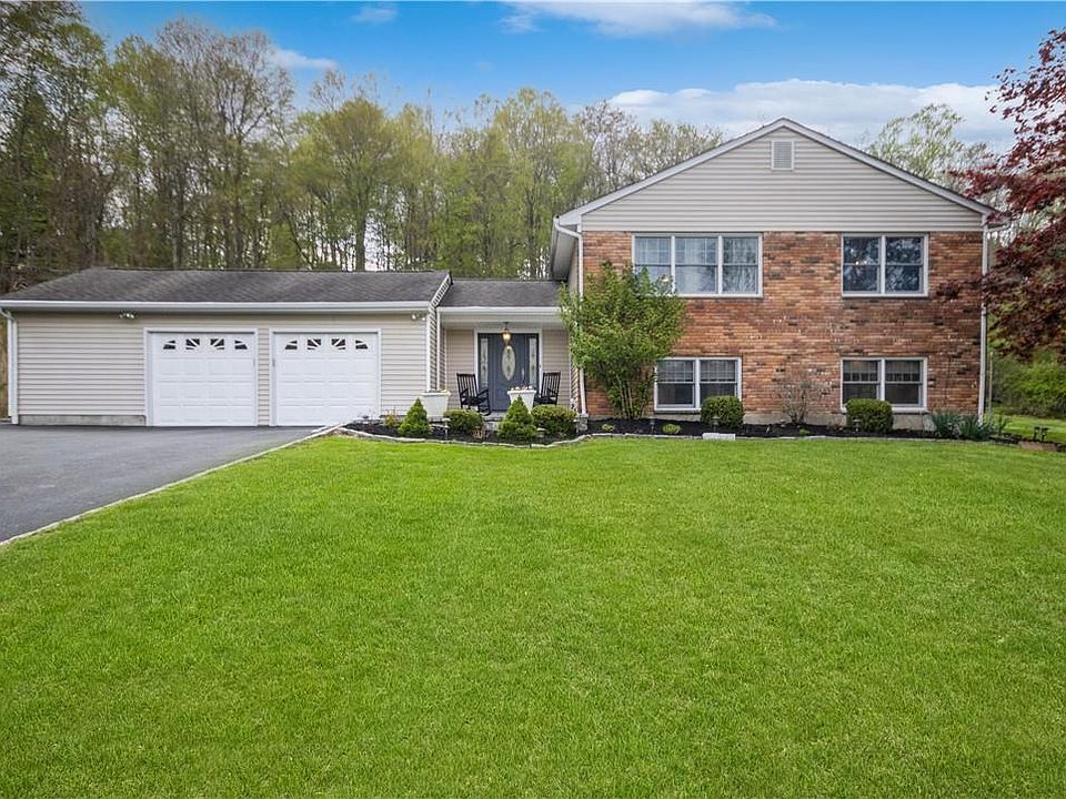 1st image of 12 Meadowlark Drive
