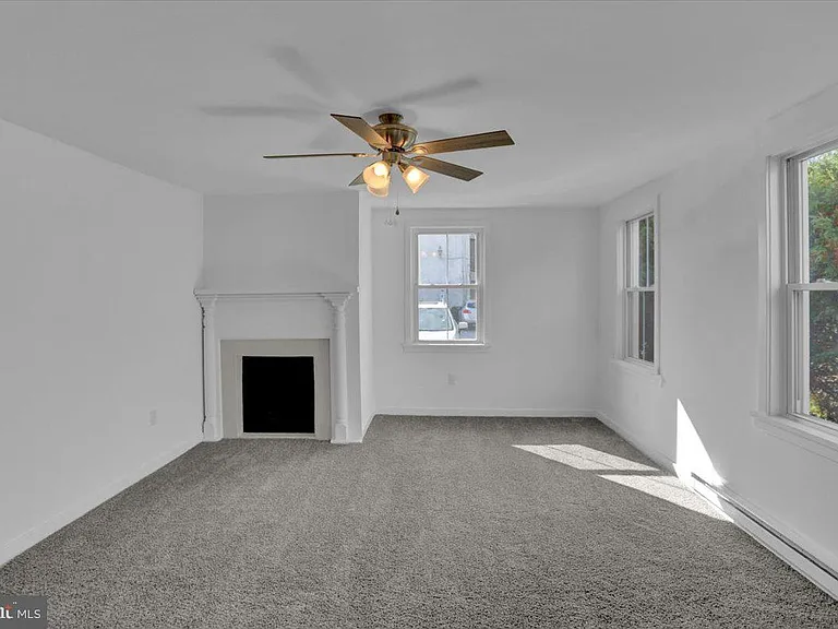 3208 Main St #1 — Photo 9