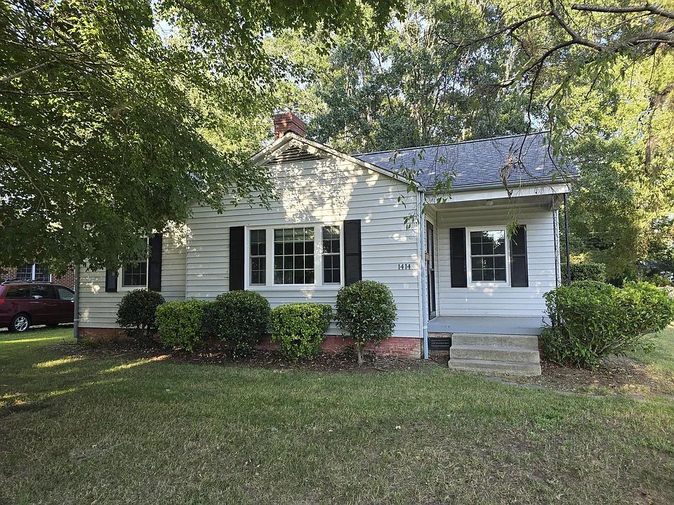 1414 12th Street Dr NW