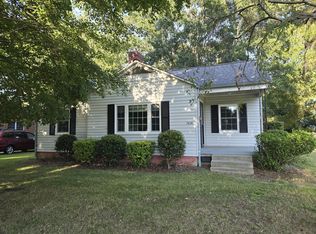1414 12th Street Dr NW, Hickory, NC 28601