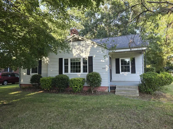 1414 12th Street Dr NW, Hickory, NC 28601