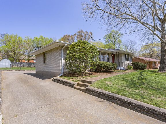 2nd image of 204 Wauford Dr