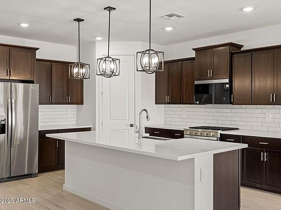 4th image of 15984 W DESERT SPOON Drive