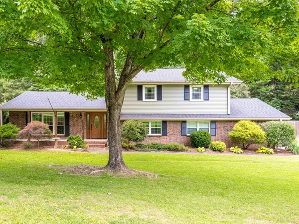 709 Stone Crest Cir, Chattanooga, TN 37421