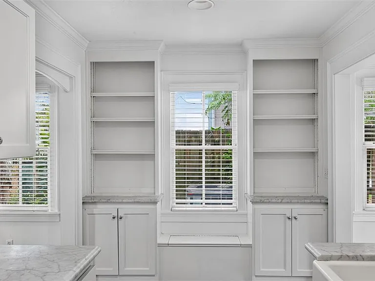433 SE 7th St — Photo 15