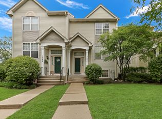 1544 Sauganash Ct, Gurnee, IL 60031