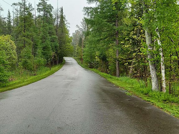 3rd image of 2 Creek Hill Dr