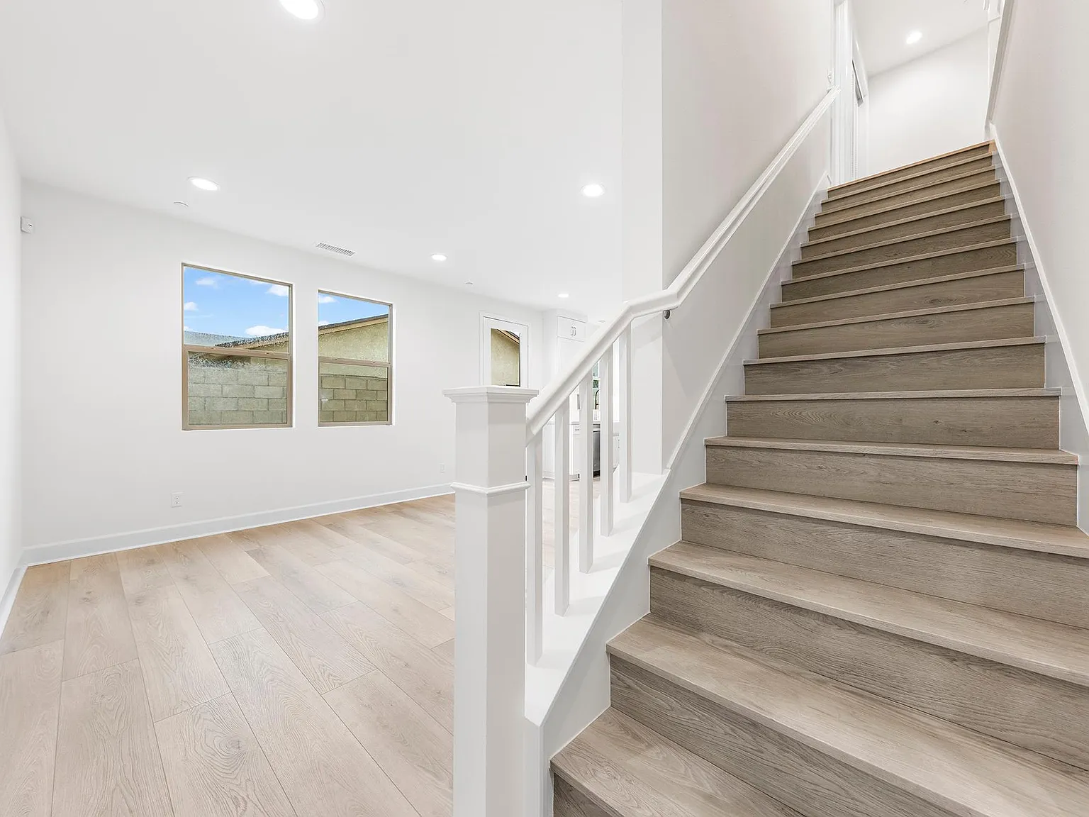 17540 Cameron Ln — Photo 3