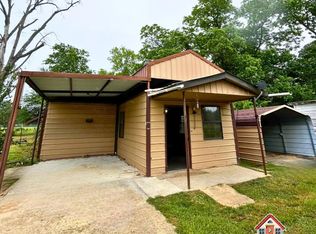 107 W State St, Omaha, TX 75571