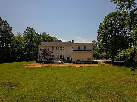 5th image of 4935 White Oak Dr