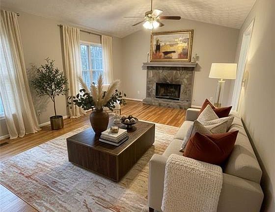 2nd image of 30 Stephen Ct