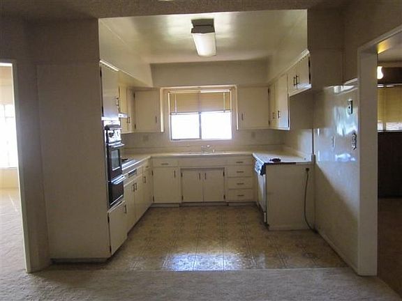 5th image of 36891 Hayward Ave