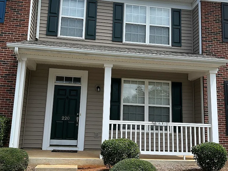 220 Nimbus Ct — Photo 1