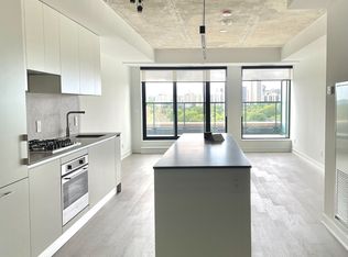 2720 Dundas St W #603, Toronto, ON M6P 1Y2
