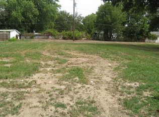 308 W Locust St, Paris, MO 65275