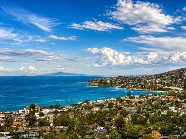2147 Crestview Dr, Laguna Beach, CA 92651