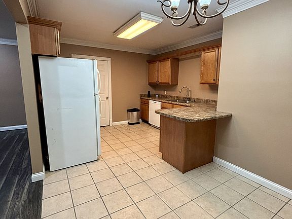 3rd image of 77 Margaret Rose Ln #1