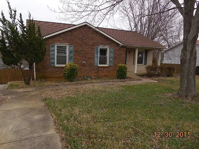 1st image of 604 Doane Dr