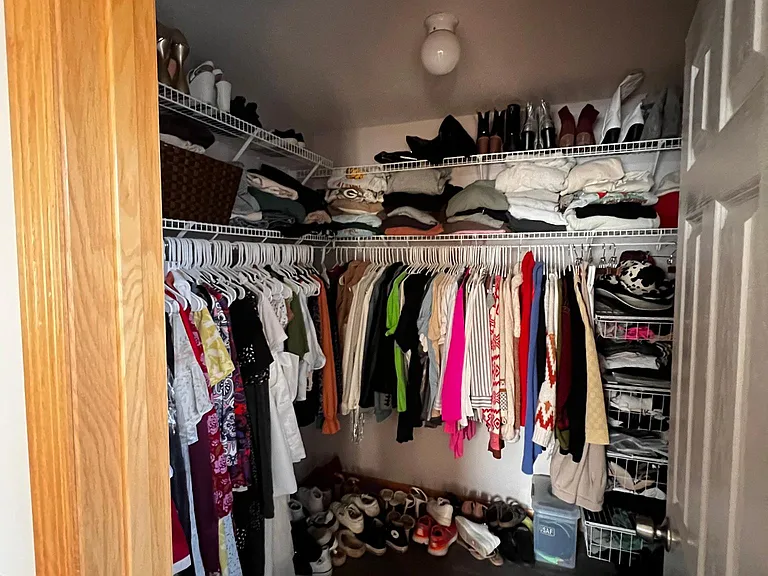 Master room walking closet