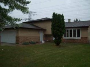 1557 Liberty Dr, Glendale Heights, IL 60139